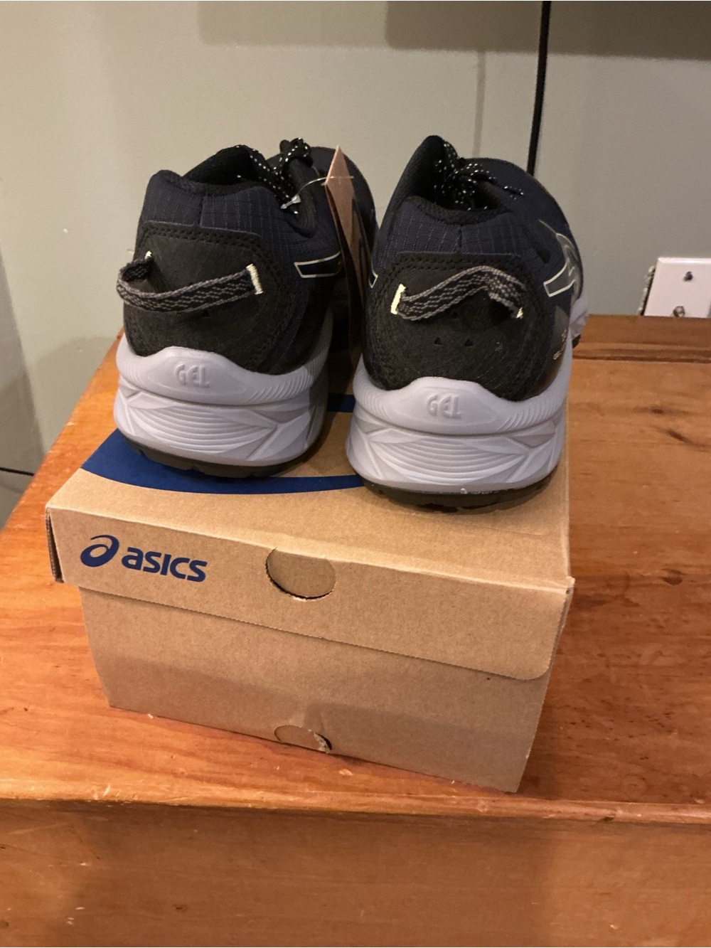 ASICS Gel Venture 10 Men's Black Running Shoes with Ortholite Comfort 1011B967 - Picture 6 of 8